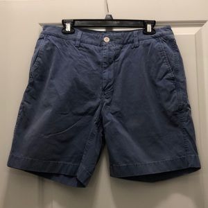 Vineyard Vines island shorts, size 33